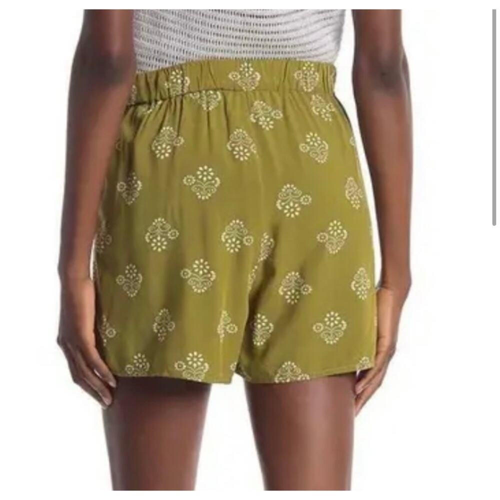 Madewell Green Pull On Shorts - Picture 2 of 5